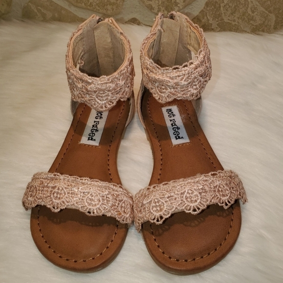 GIRLS SANDALS NOT RATED - Picture 5 of 9